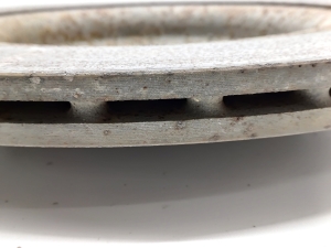 Tesla Model 3 3 (2016–2024) Rear brake disc 1044631-00-D - 2