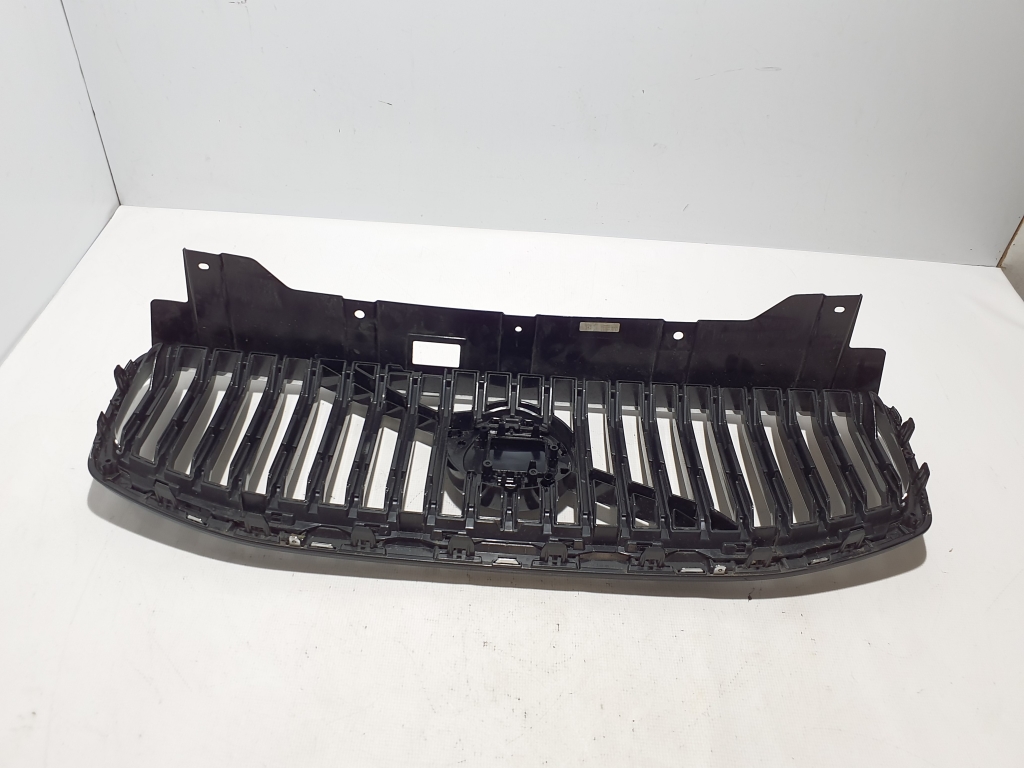 VOLVO XC60 2 generation (2017-2024) Front Upper Grill 32291019,32386076 23012183