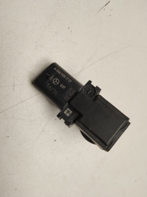 Mercedes Benz C-Class 205 (2014–2021) Other sensor A0009051701 - 3