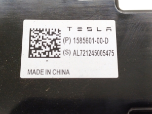 Tesla Model 3 3 (2016–2024) Antenn 1585601-00-D - 2