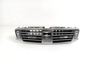  Interior panel ventilation grilles 