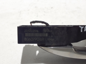 RENAULT Talisman II (2015–2026) Front door external opening handle and its details - 2