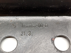 Tesla Model 3 3 (2016–2024) Sitzhalter 1098704-00-D - 2