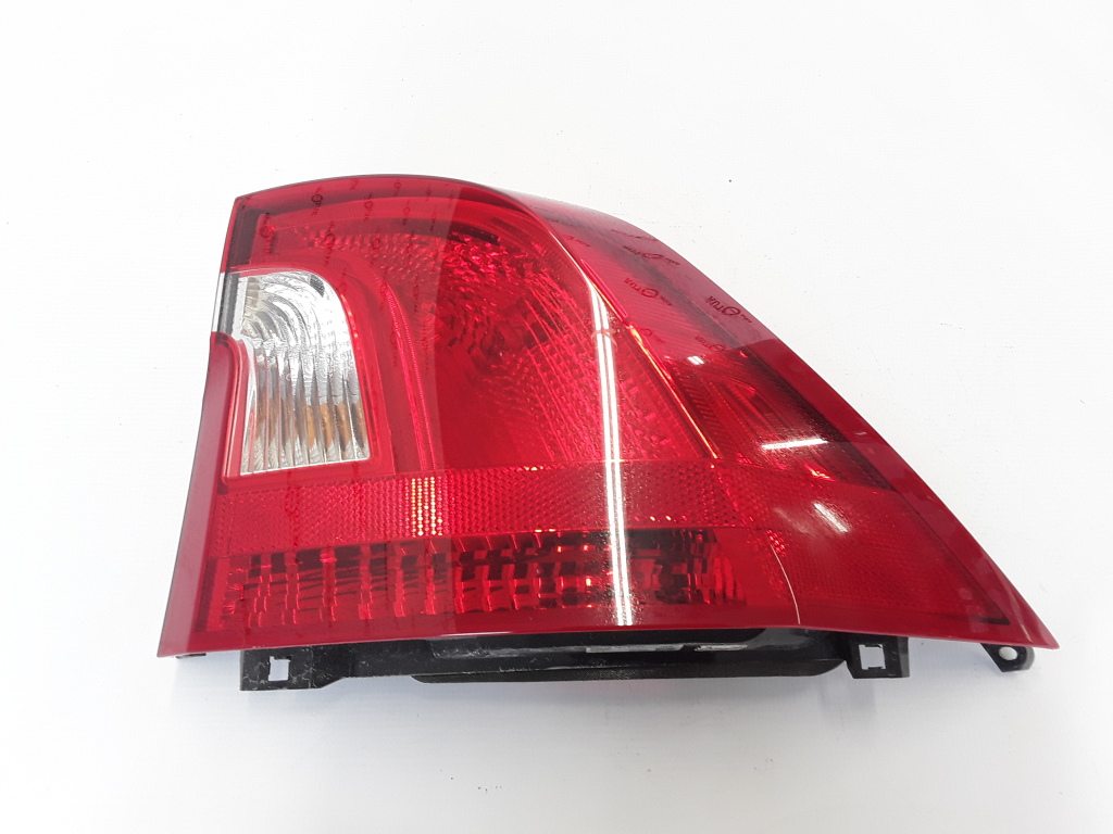VOLVO S60 2 generation (2010-2020) Rear Right Taillight Lamp 31395931 21080098