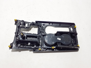 RENAULT Talisman II (2015–2026) Salongi konsooli muu osa 684308048R - 2