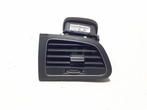 Dashboard air vent grilles - 687619360R
