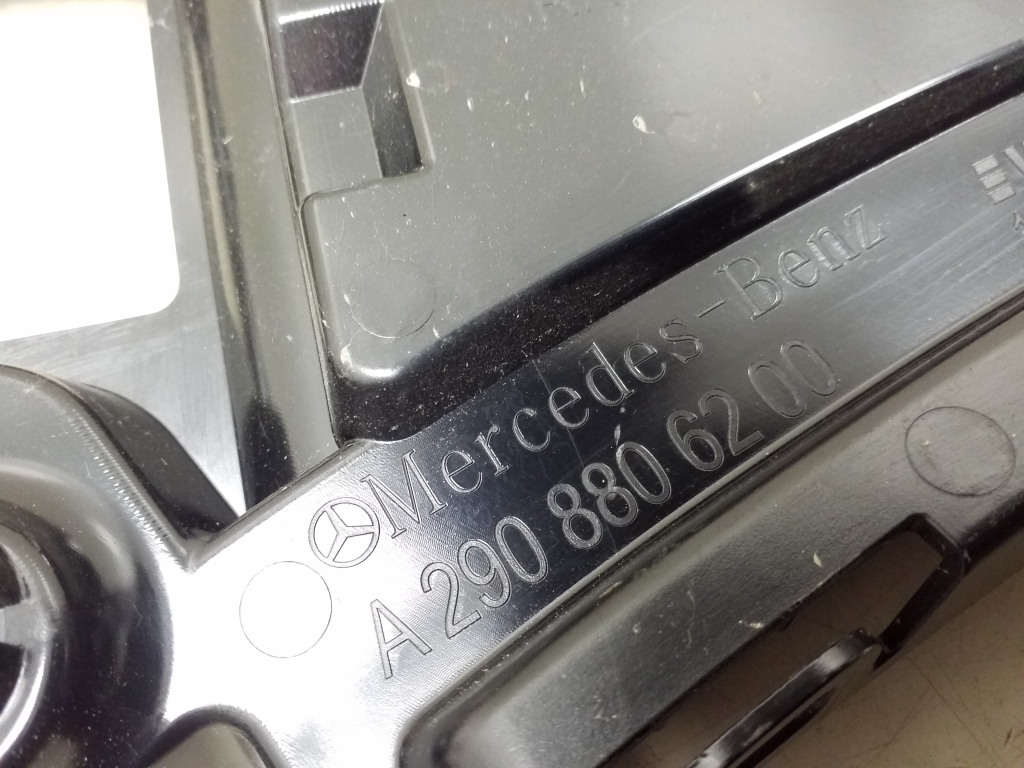 MERCEDES-BENZ AMG GT C190 (2014-2023) Bakre stötfångare mellanfäste A2908806200 25024438