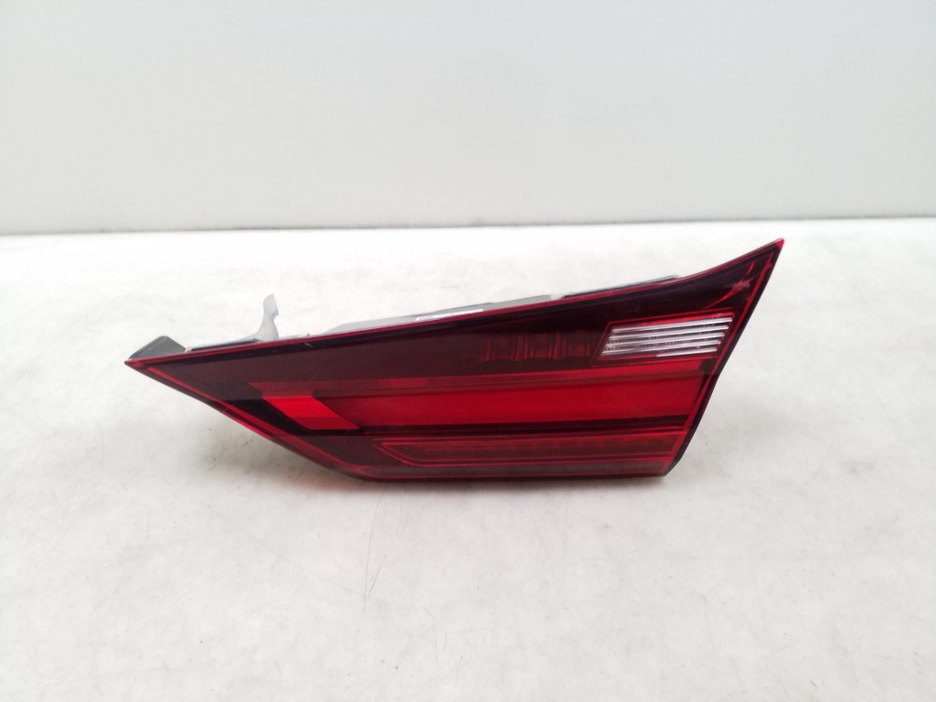 BMW 1 Series F40 (2019-2024) Right Side Tailgate Taillight 7450652 25024421
