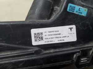 Tesla Model 3 3 (2016–2024) Front-Nebelscheinwerfer 162479700A - 2