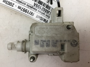 Degvielas uzpildes vāciņa fiksators - 1J6862159A