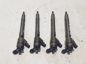  Fuel injector 