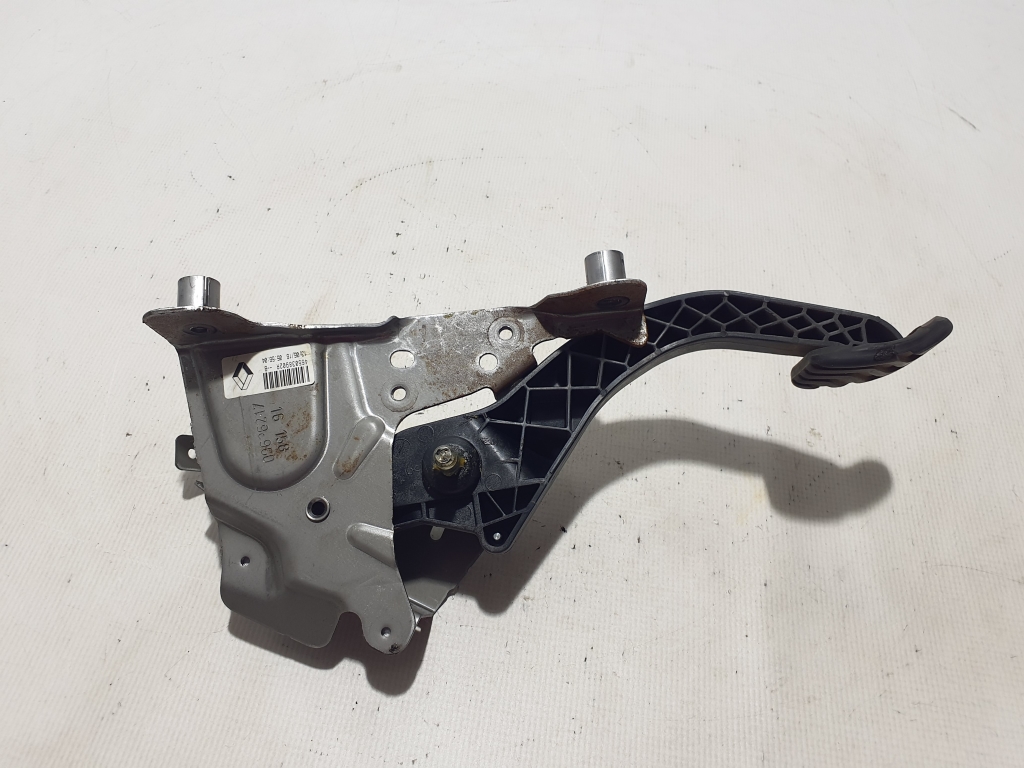 RENAULT Talisman 1 generation (2012-2024) Clutch Pedal 465038902R 23063868