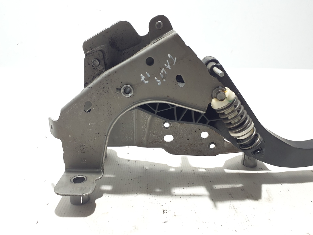 RENAULT Talisman 1 generation (2012-2024) Clutch Pedal 465038902R 23063868