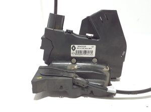 RENAULT Talisman II (2015–2026) Rear side door lock 825032679R - 3
