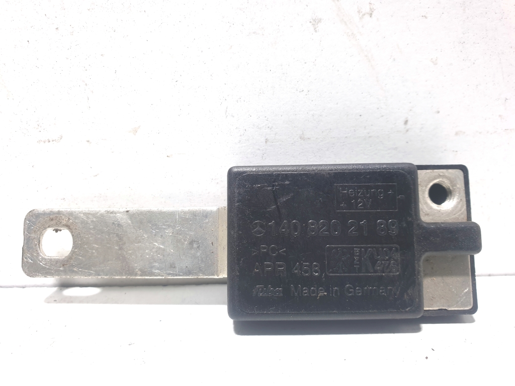 Mercedes Benz S-Class 140 (1991–1998) Antenni võimendi 1408202189 Mercedes Benz S-Class 140 (1991–1998) Antenni võimendi 1408202189