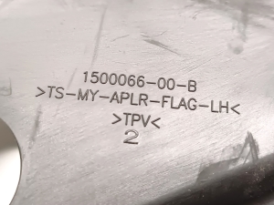 Tesla Model Y Y (2020–2026) Esiukse tihenduskumm 1500066-00-B - 2