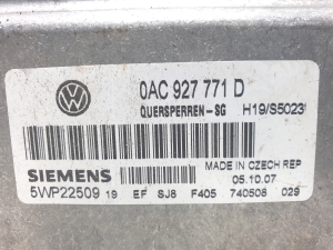 Volkswagen Touareg I (2002–2010) Getriebesteuergerät im Getriebe 0AC927771D  5WP22509 - 2