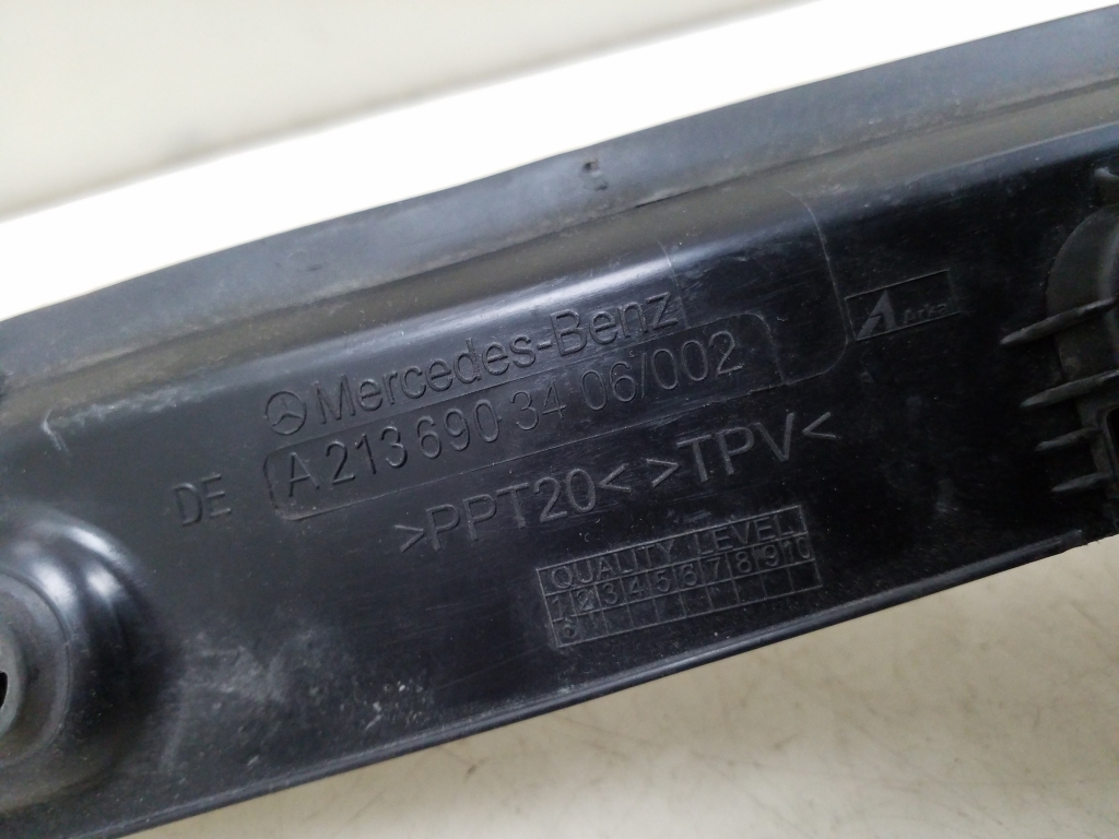 MERCEDES-BENZ E-Class W213/S213/C238/A238 (2016-2024) Citas salona daļas A2136903406 23082558