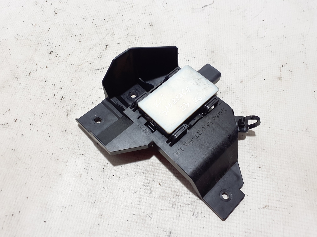 Kia Sportage (2016–2021) Blind spot radar Distronic 99140R2020