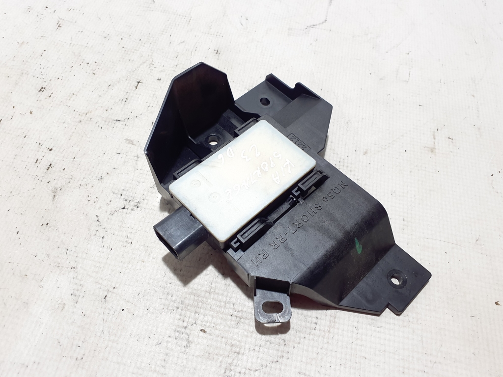 Kia Sportage (2016–2021) Pimeda nurga radar Distronic 99150R2020