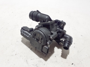 Kia Sportage (2016–2021) Termostaat 256002M810 - 3