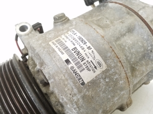  Air conditioner compressor 