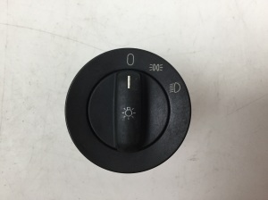 Headlight switch - 8363883
