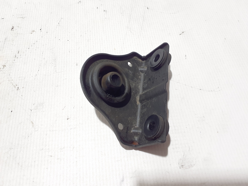 Kia Sportage (2016–2021) Intercooler bracket 282592M400 Kia Sportage (2016–2021) Intercooler bracket 282592M400