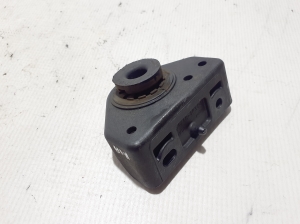 Kia Sportage (2016–2021) Radiator bracket - 2
