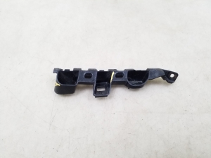 Front bumper bracket - 3AA807183