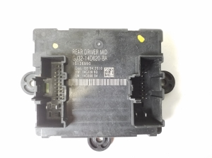   Rear side door control unit 