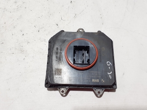 Xenon headlight control unit - 8491414