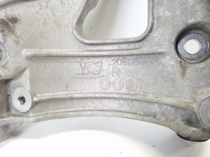 Maserati Ghibli (2013–2026) A/C compressor bracket 20513390F - 2