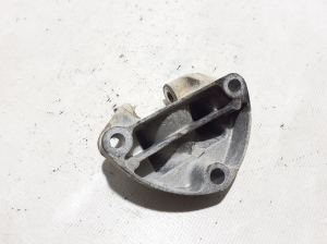  Engine holder 