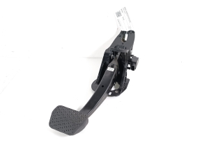 Brake pedal - 6874290