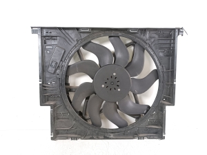 BMW 3 SERIES G21 (2019–2026) Dzesēšanas ventilators un tā daļas 8474543 - 3