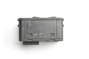 Opel Astra G (1998–2004) Priekšējo durvju stikla slēdzis 13363201 - 4
