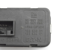 Opel Astra G (1998–2004) Priekšējo durvju stikla slēdzis 13363201 - 6