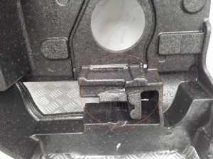 AUDI A6 C7 (2011–2018) Trunk tool tray and its parts 4G0012109D - 3