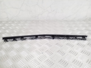  Front bumper trim strip 