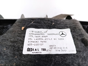 Mercedes Benz C-Class 204 (2007–2014) Trunk side trim panel A2046902925 - 4