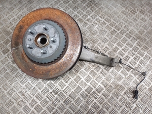 Tesla Model 3 3 (2016–2024) Front wheel hub 1044311-00-F - 2