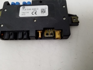 Volkswagen Touareg I (2002–2010) Antennenverstärker 7L6035530C - 2