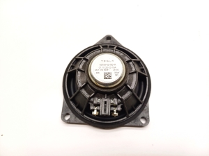 Tesla Model 3 3 (2016–2024) Speaker 1079742-00-A - 2