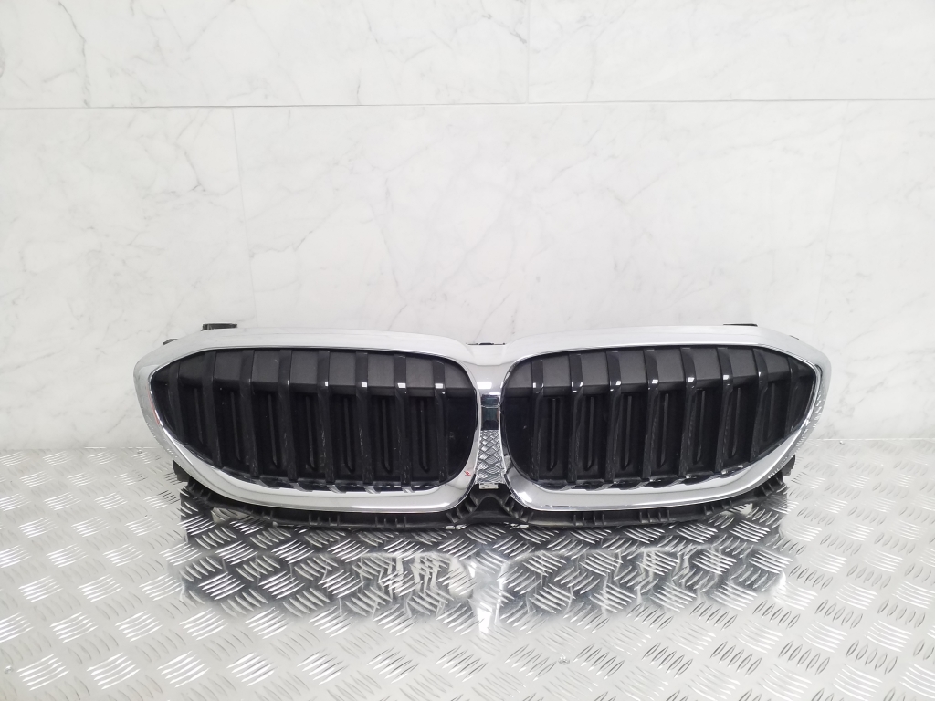 BMW 3 Series G20/G21/G28 (2018-2024) Front Upper Grill 9465188 25025090