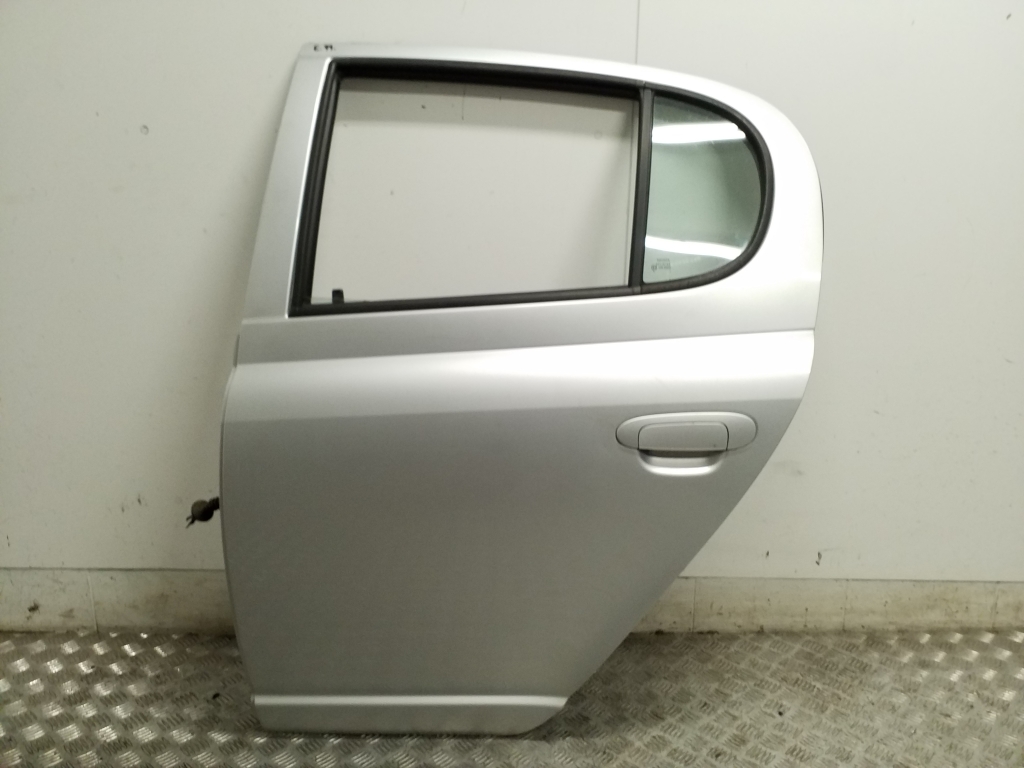 TOYOTA Yaris 2 generation (2005-2012) Left Side Sliding Door 670040D090 23112390