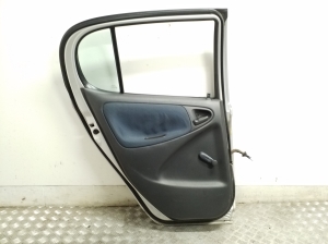 TOYOTA Yaris (1999–2005) Rear side doors 670040D090 - 3