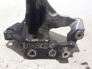  Engine holder 