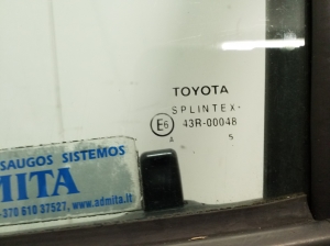 TOYOTA Yaris (1999–2005) Front door 670020D100 - 5