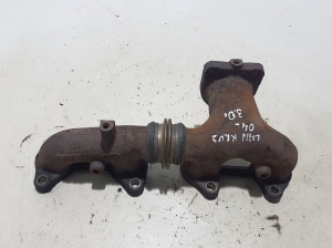  Exhaust manifold 